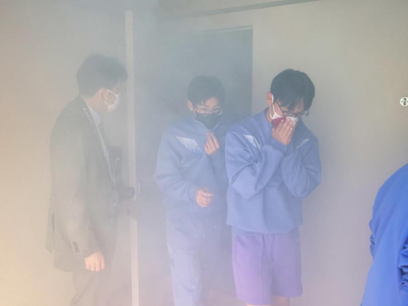 濃煙体験の様子