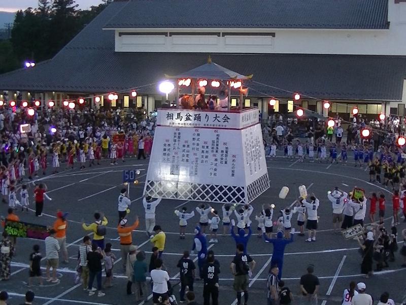 盆踊り会場の様子