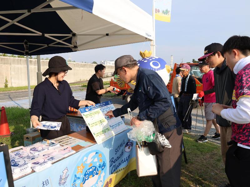 意識調査に回答する参加者