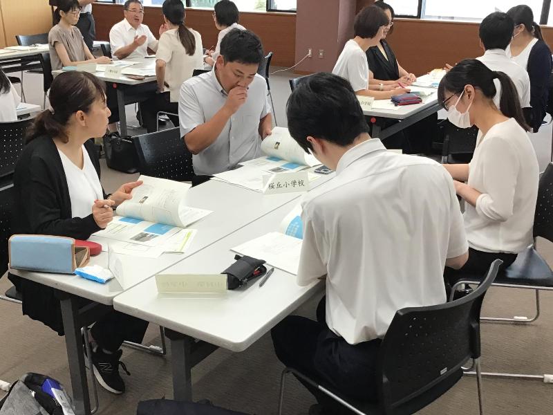 研究指導員会の様子