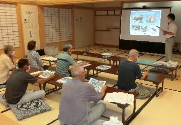 市内の農作物被害の予防と狩猟免許取得希望者向け勉強会の様子