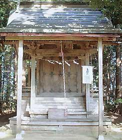 八幡神社末社亀齢社本殿の写真