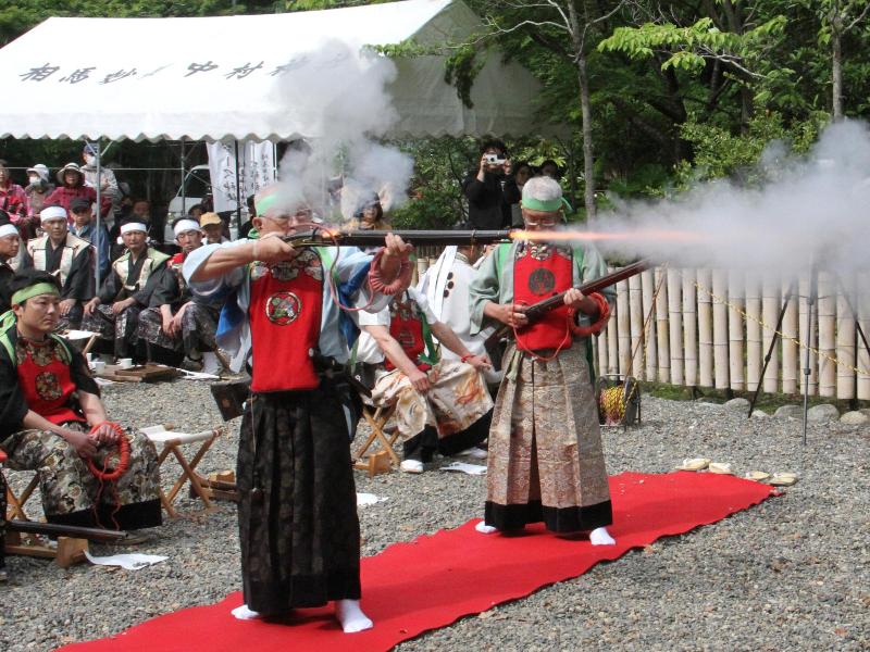 古式炮術演武の様子