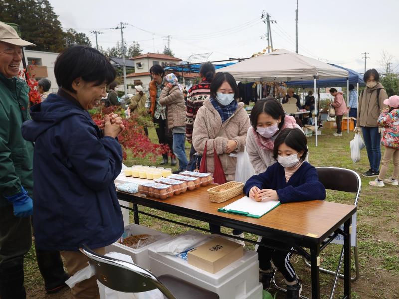 卵立てゲームの様子