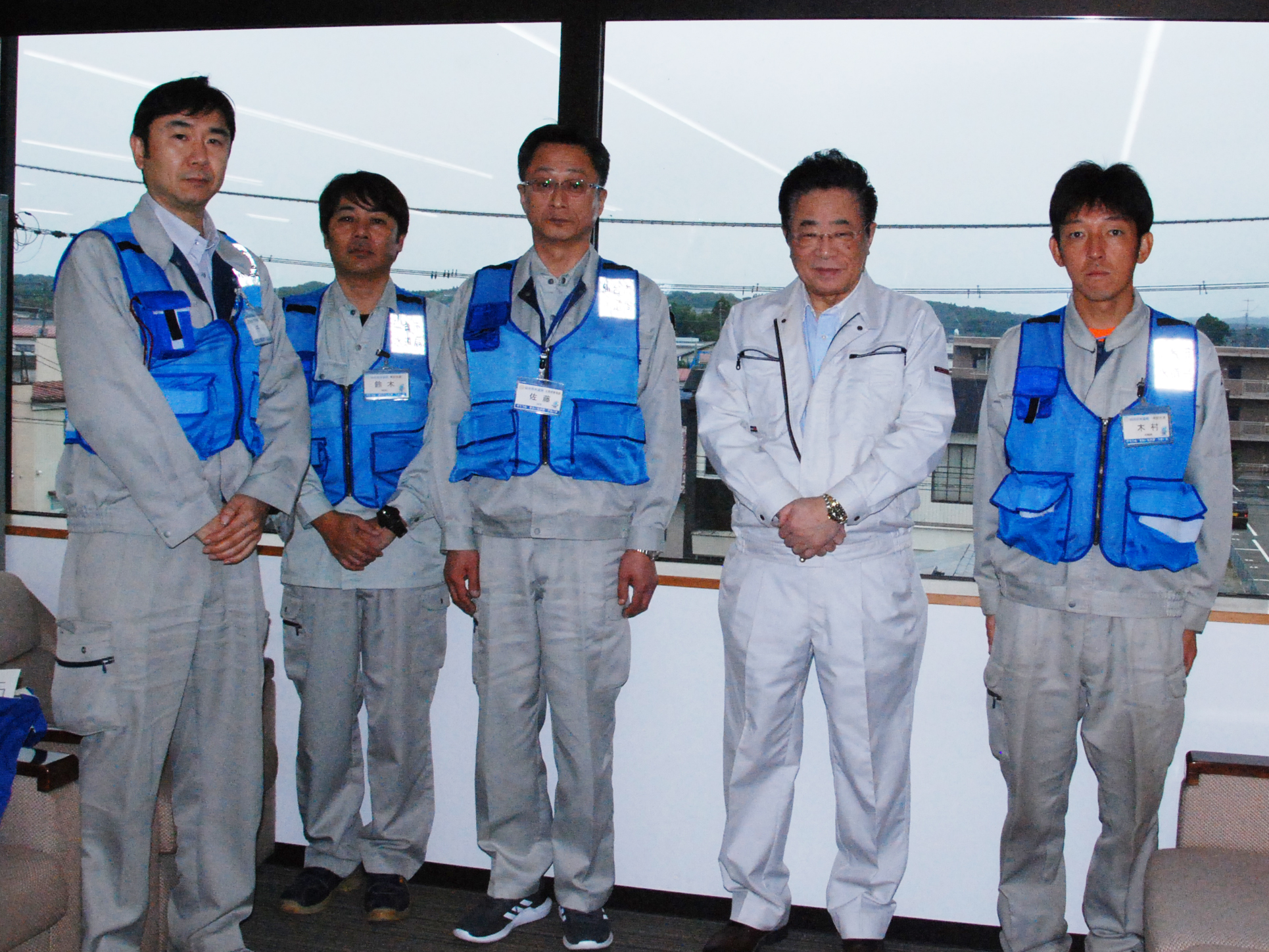 応援職員として訪れた仙台市の職員と立谷市長