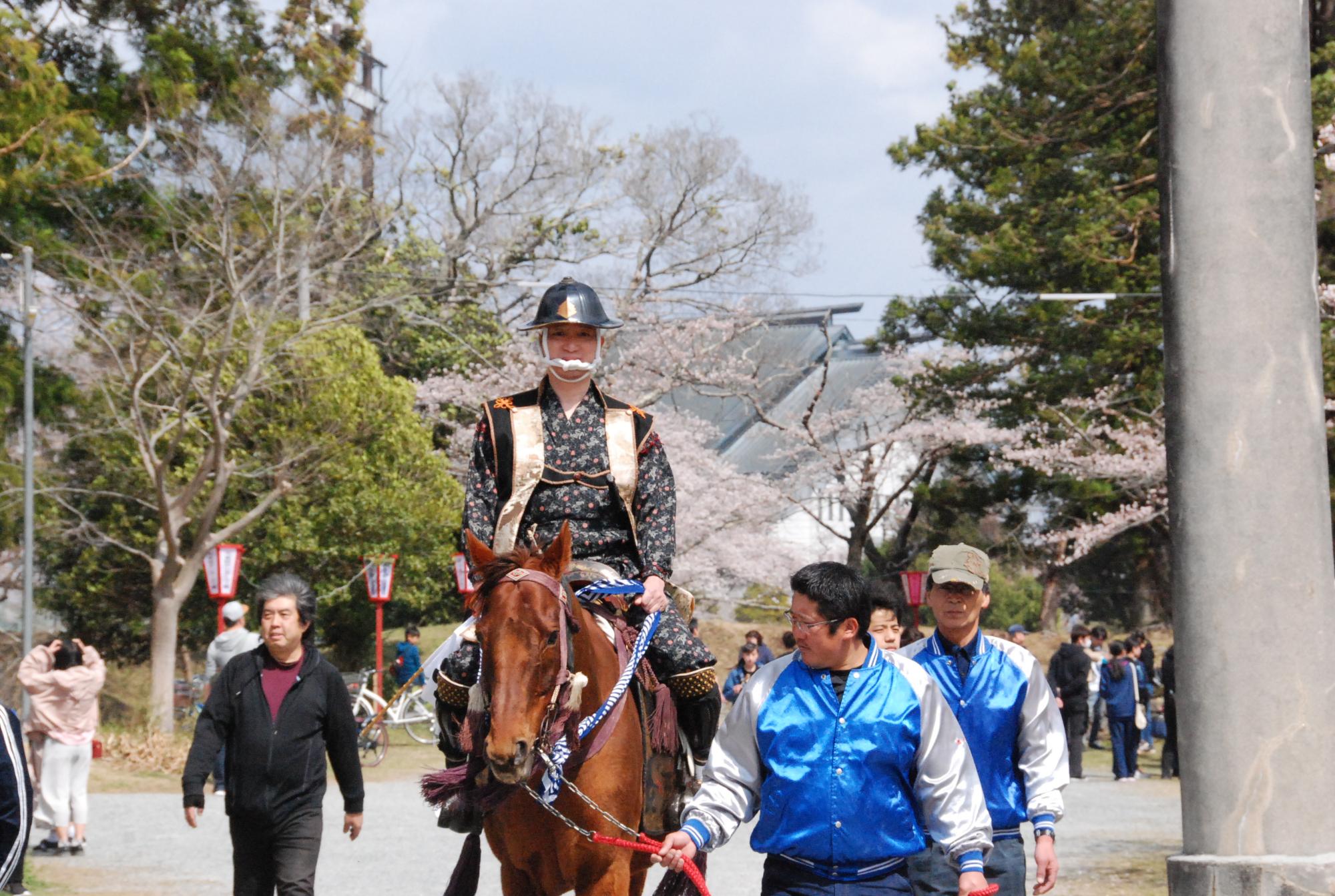 乗馬体験を楽しむ様子